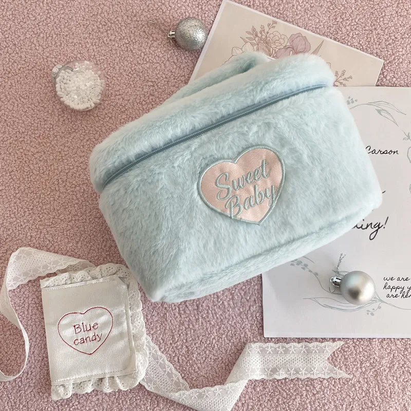 Cute Plush Box Shape Cosmetic Bags for Women Winter New Large Capacity Easy Carrying Handbag Heart Embroidery Storage Bag