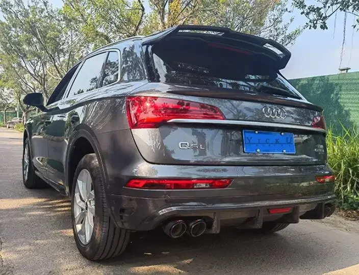 For AUDI Q5 2020 2021 2022 2023 Rear Bumper Diffuser & Splitter Trunk Door Lip Spoiler Real Carbon Fiber (With LED Light)