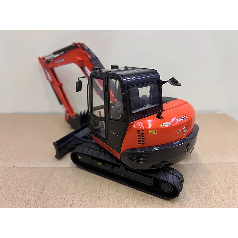Diecast 1:24 Kubota KX080-4 UH8102 Excavator Digger Alloy Construction Machinery Model Collection Display Ornament Toy Gift