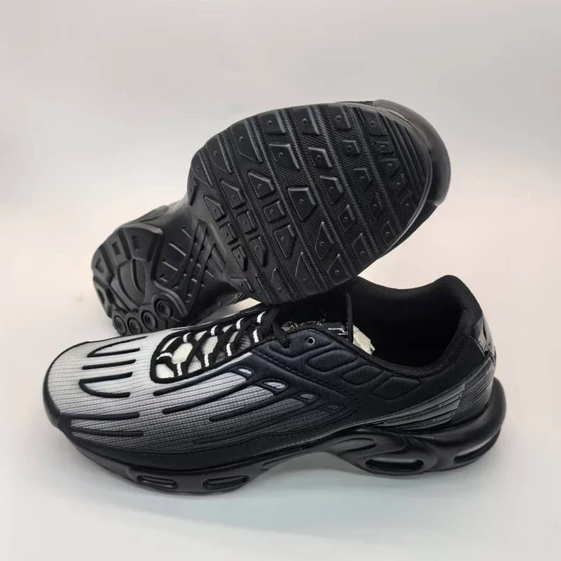 Hot Selling Spring/autumn Couple Sneakers Comfort Non Slip Anti Odor Breathable Casual Fashion Student Ultra Light Running Shoes