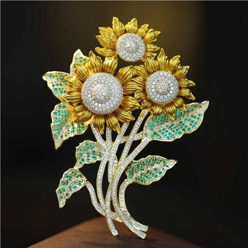 

Новые броши-букеты из трех золотых подсолнухов для женщин: романтичный и элегантный дизайн, аксессуар для пальто и костюма, булавка-украшение