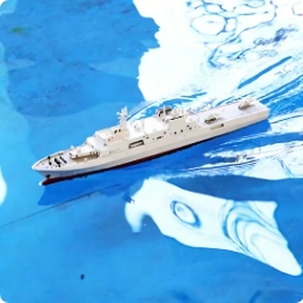 Bateau d'atterrissage amphibie de 47cm RC, bateau télécommandé avec double moteurs, modèle Schiffe RC, jouet, modèle de navire de guerre, 1/450