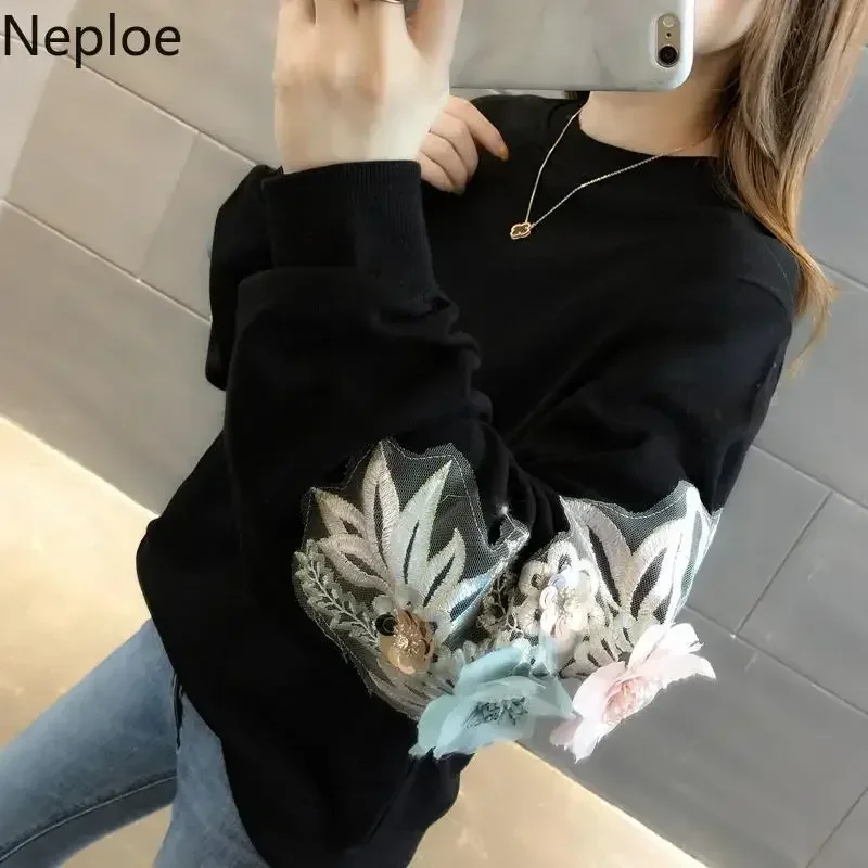 Neploe Thicked Flower Embroidery Hoodies O Neck Long Sleeve Ins Warm Sweatshirt Autumn Spring 2024 New Solid Ladies Top 48207