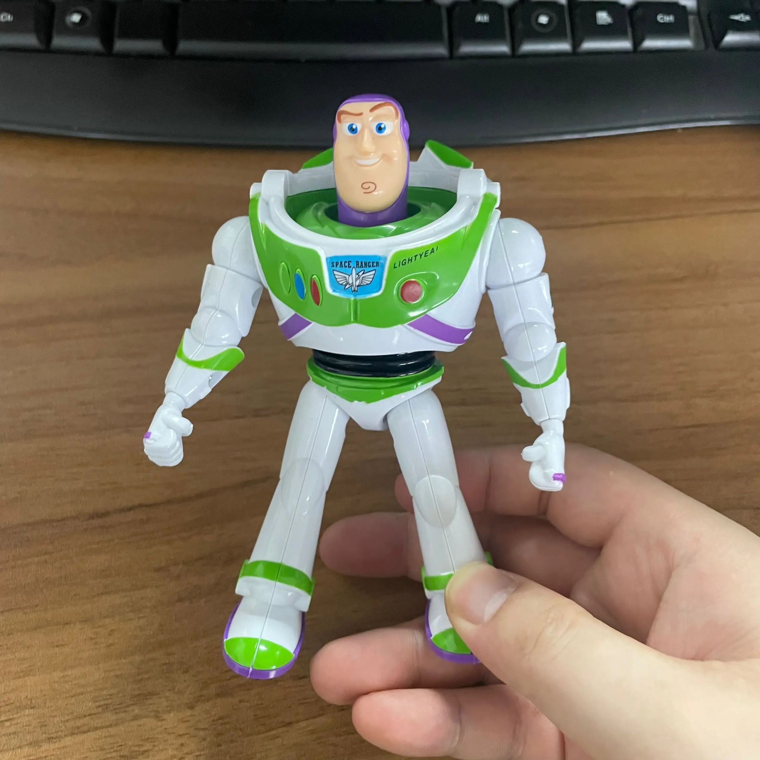 Niedliche Cartoon-Anime-Bewegliche Figur Buzz Lightyear Woody Desktop-Spielzeugmodell Ornament Sammlerstücke Spielzeug Überraschungsgeschenk – Detail 8