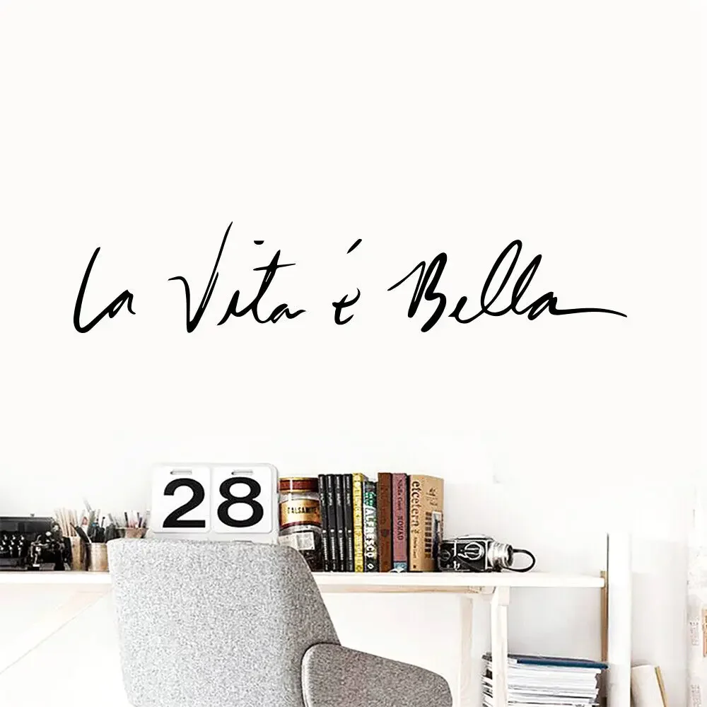 Etiqueta engomada de la pared del vinilo de las citas del estilo nórdico La Vita E Bella pegatinas de espejos italianos decoración del dormitorio del hogar citas de frases vinilo pared Stic