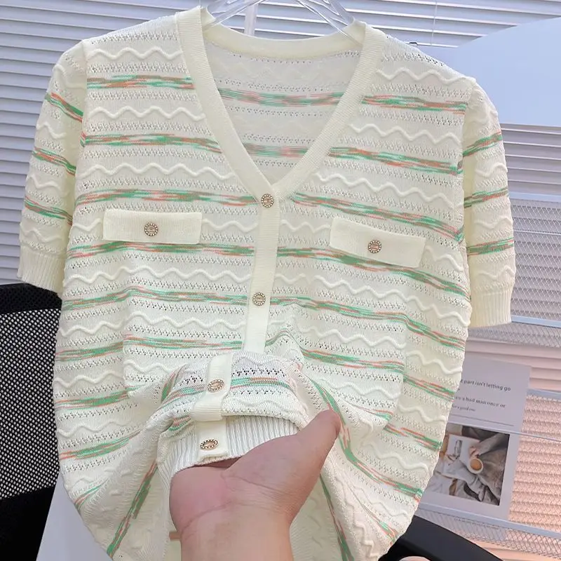 ملابس تريكو صيفية جديدة موديل 2025 مصنوعة من الحرير الجليدي المحبوك irt للنساء على شكل حرف V ort Sve رفيعة T24 Ciwalk من ألياف البوليستر