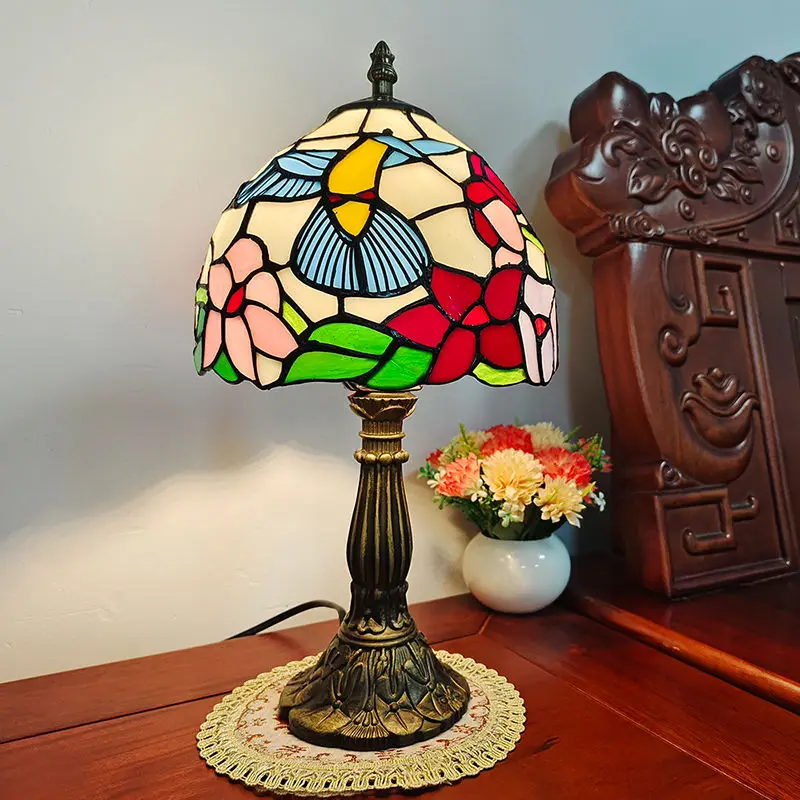 Energy Saving Retro Tiffany Nostalgic Small Table Lamp Living Room Dining Room Bedside Lamp Bar Cafe Creative Festive Lamp
