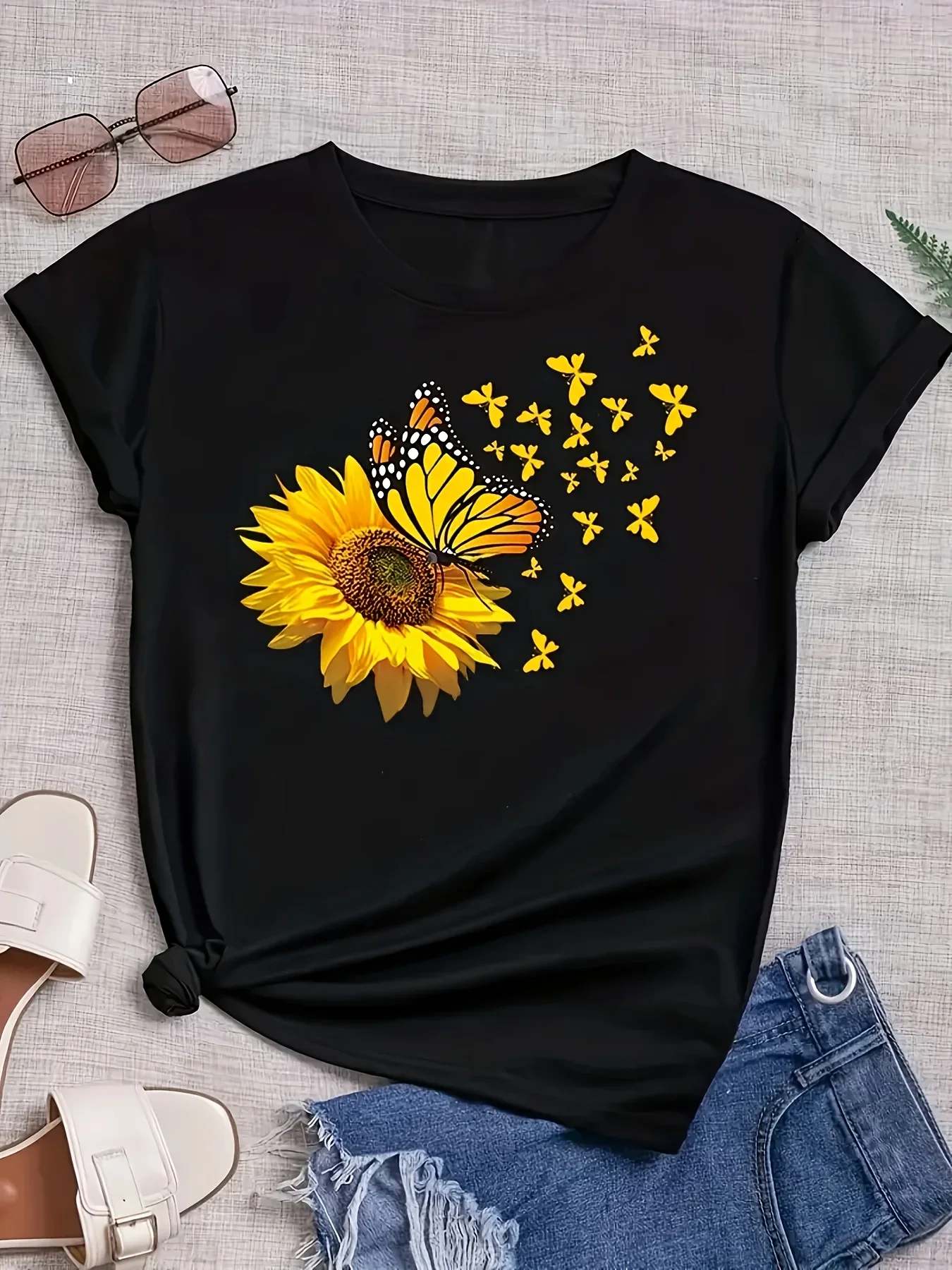 

With Vibrant Sunflower Butterfly Print Regular Valentine's Women's Casual Short Sleeve T-Shirt Round Neck Summer Streetwear Tees