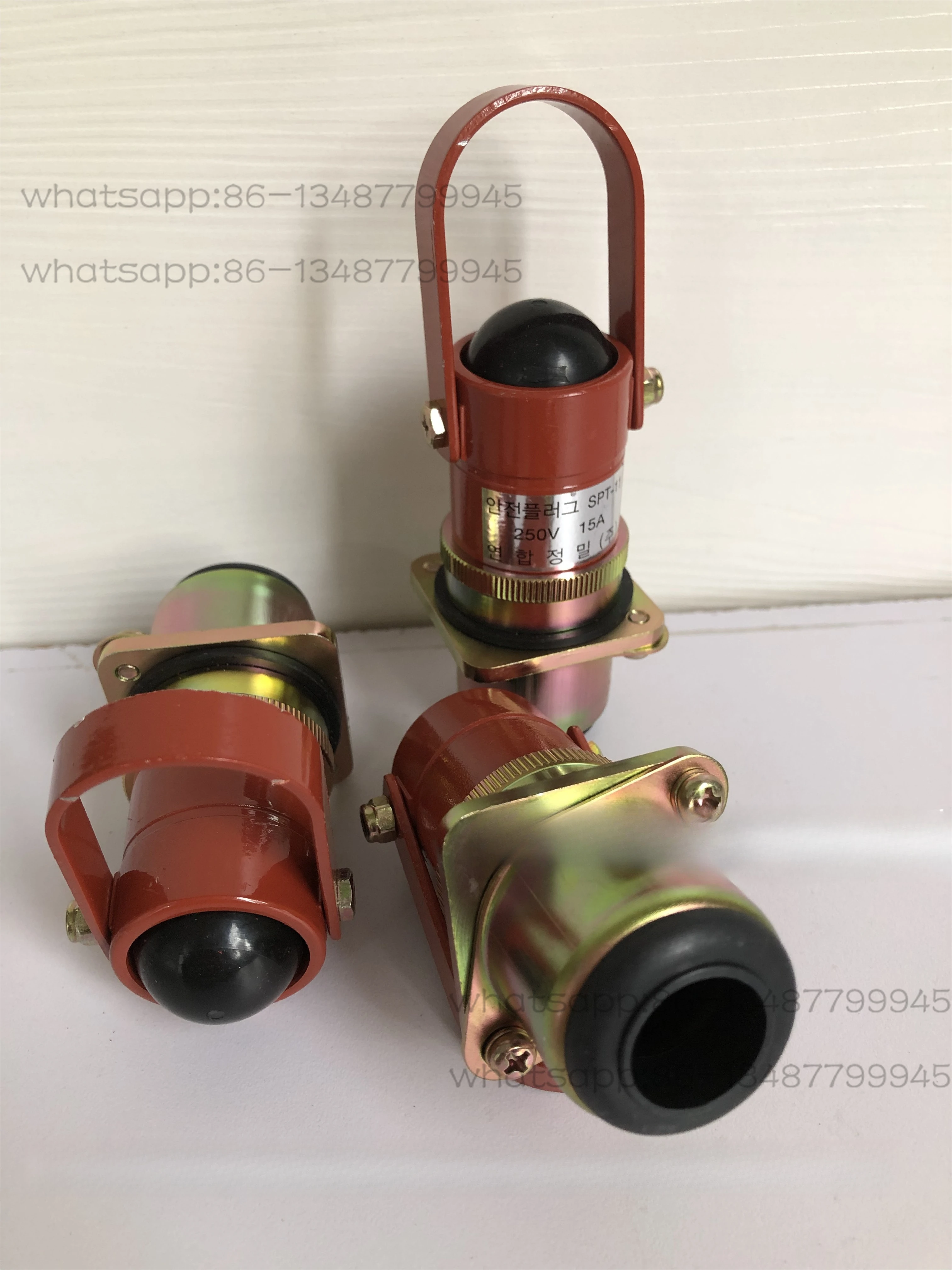 

250V 15A Imported Safety Latch SPT-11 Spot