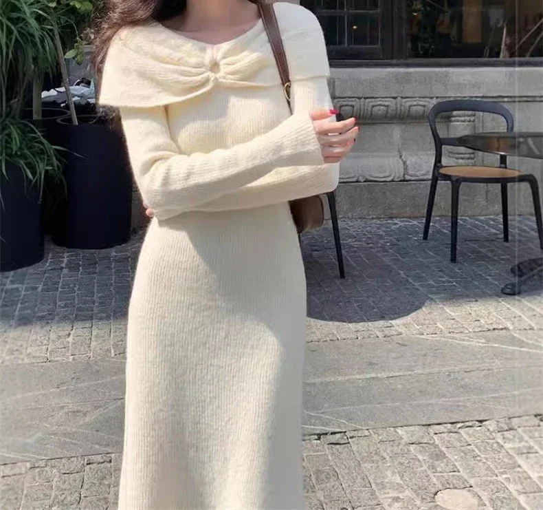 فستان جديد للخريف والشتاء برقبة واحدة بدون أكتاف، قميص نسائي متوسط الطول بطول الركبة، فستان صوفي