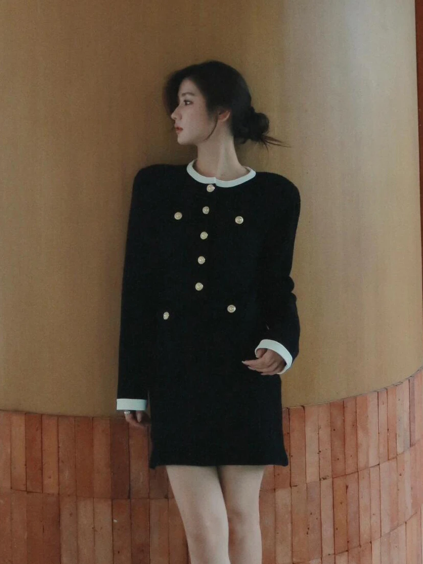 

SelfSP Home 2025 Cisas Day Трикотажная версия ort Dr pro круглый Ne Bla и белый лоскутный топ с высокой талией Sweet Sle Wo...