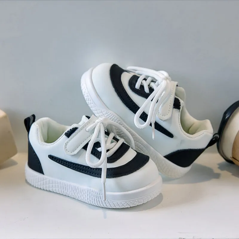 

2025 New Toddler Baby Kids Fashion Design Walking Shoes Sneakers Black Non-slip Casual Shoes Boys Breathable Outdoor Board Shoes