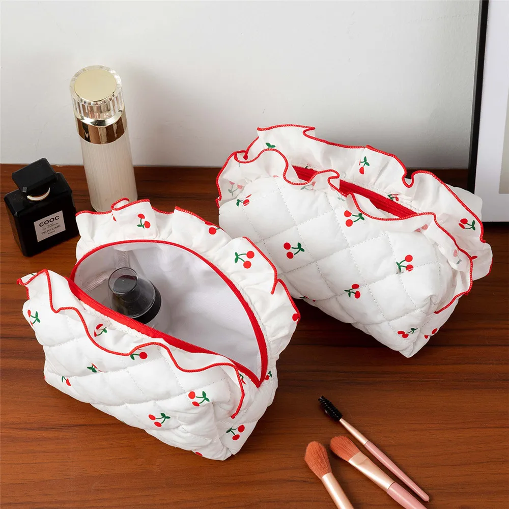 Small Fresh Floral Cherry Cosmetic Bag Creative Rolled Edge Skin Care Product Storage Bag Cherry Toiletry Bag For Gifts