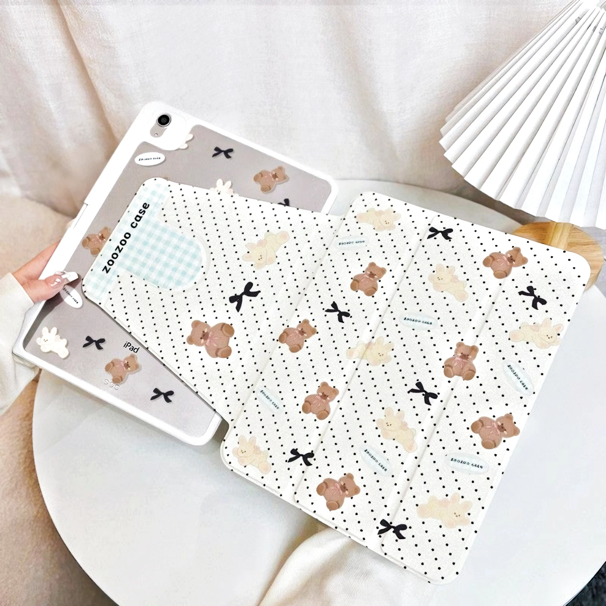 

Cute Teddy Bear Polka Dot Case for iPad Mini 6/7 8.3in 2017/2018 Air 1/2 5/6 Pro 9.7in 7/8/9th 10.2in Stand Protective Cover