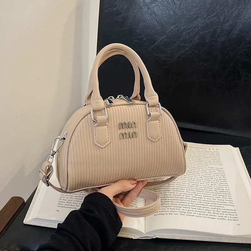 

Nautical Striped Shell Crossbody Bag 2025 Adjustable Shoulder Strap & Top Handle Boho Beach Tote for Women Casual Everyday Purse