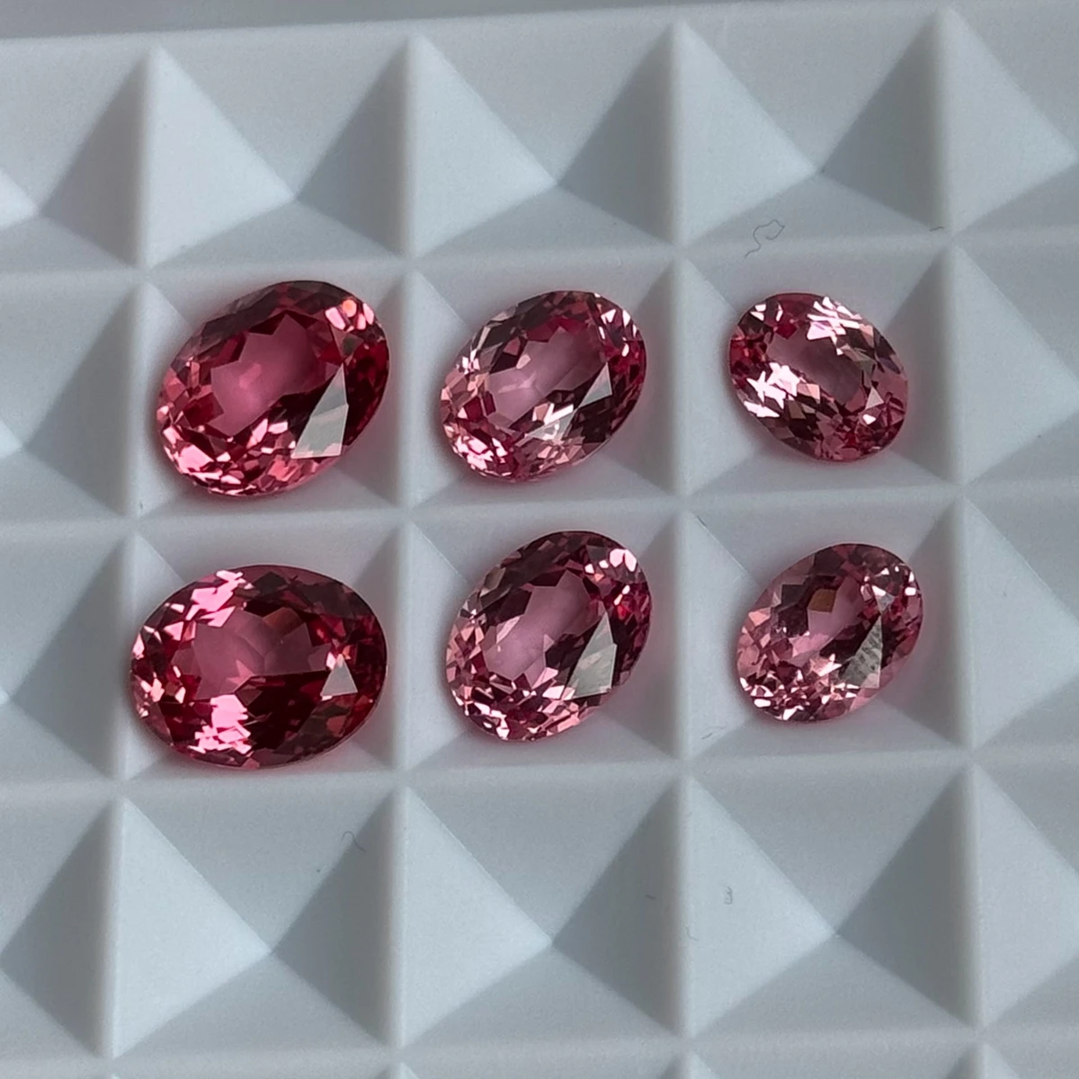 

Lab Created Sunrise Pink Pappalacha Stones Oval Cut Synthetic Pappalacha Loose Gemstone
