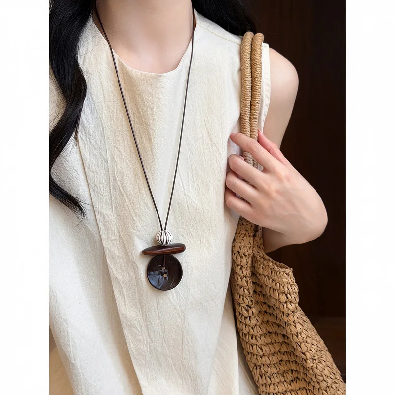 Minar 2026 New Multiple Acrylic Resin Round Button Hollow Flower Leaf Geometric Pendant Necklaces for Women Adjusting Rope Chain