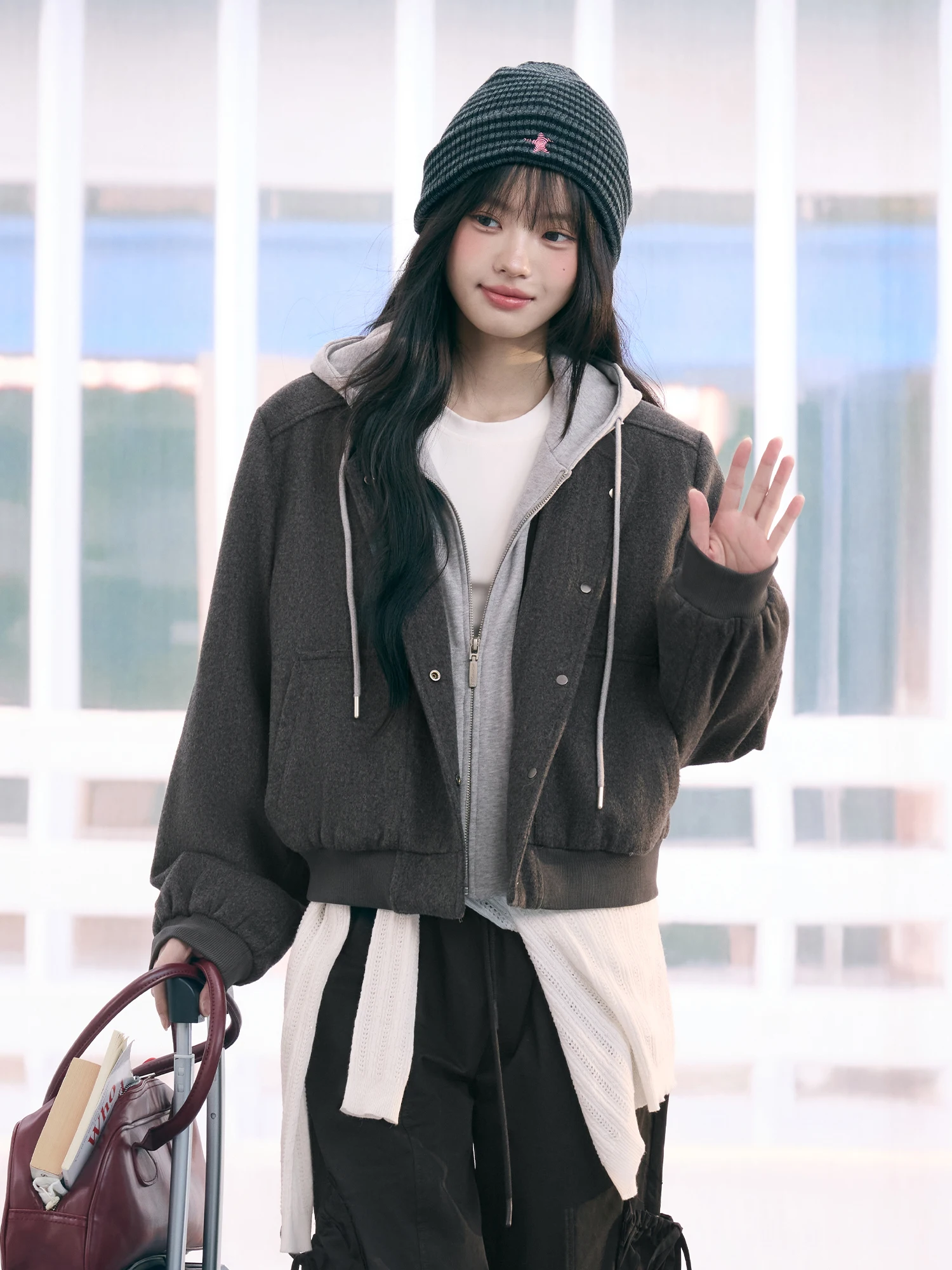 

Женская модная куртка с отстегивающимся капюшоном в корейском стиле, осенняя, из смесового хлопка, с длинными рукавами, на молнии