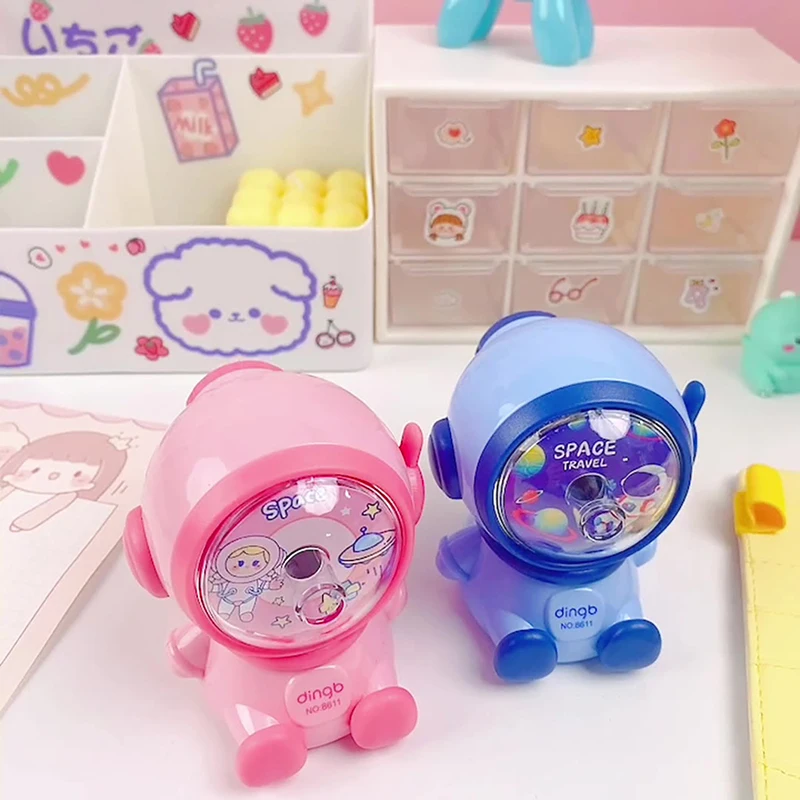 Apontador de lápis automático dos desenhos animados, Apontador bonito forma astronauta, Papelaria de aprendizagem infantil, estudante, 1pc