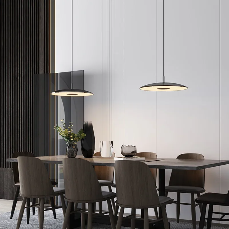 Lampe LED Suspendue au Design Nordique UFO en Aluminium Chromé Blanc, Luminaire Décoratif d'Nik, Idéal pour une Salle à Manger ou un Bureau