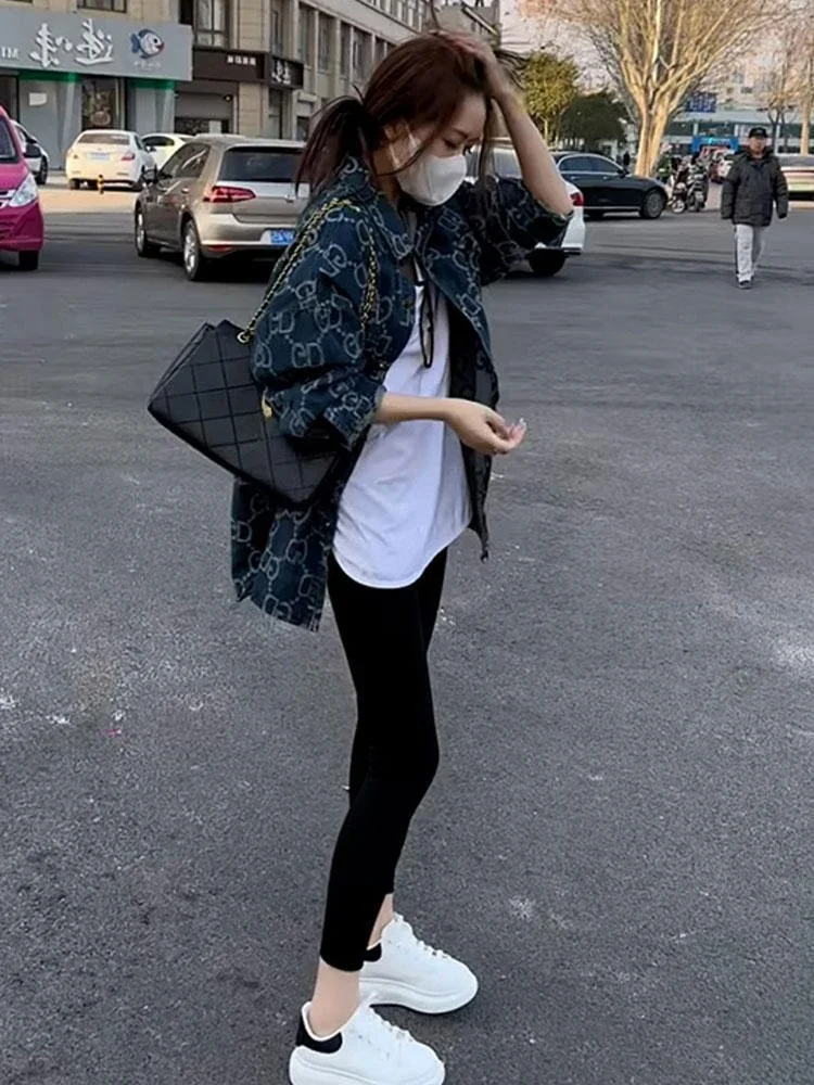 Spring Autumn Letter Print Denim Jacket Jean Jacket for Women Vintage Long Sleeve Jeans Coat Loose Tops High-end Shirts New Chic