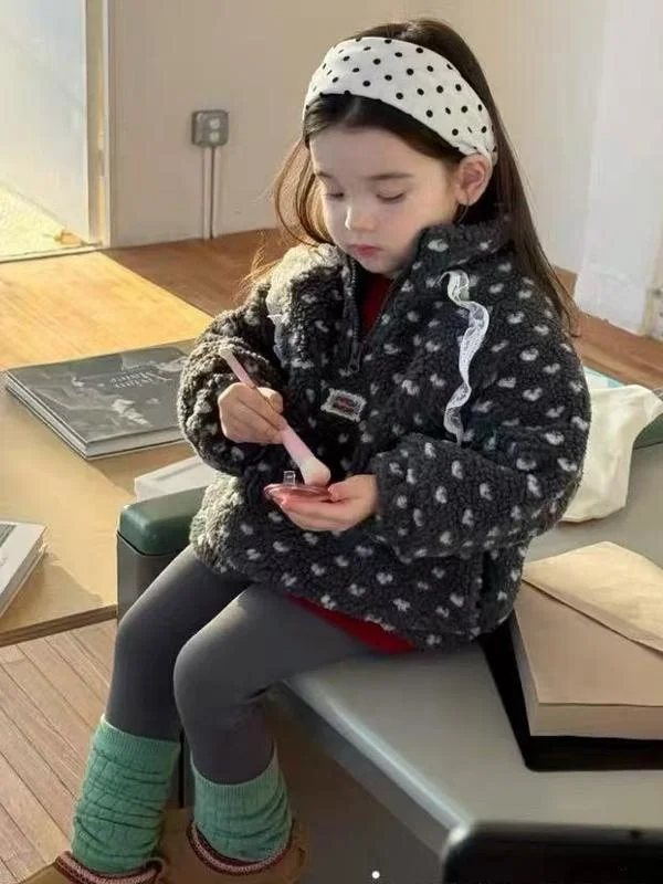 

Удобная куртка из меха ягненка для девочек, детское зимнее пальто с хлопковой вставкой на подкладке, очаровательное корейское пальто в горошек