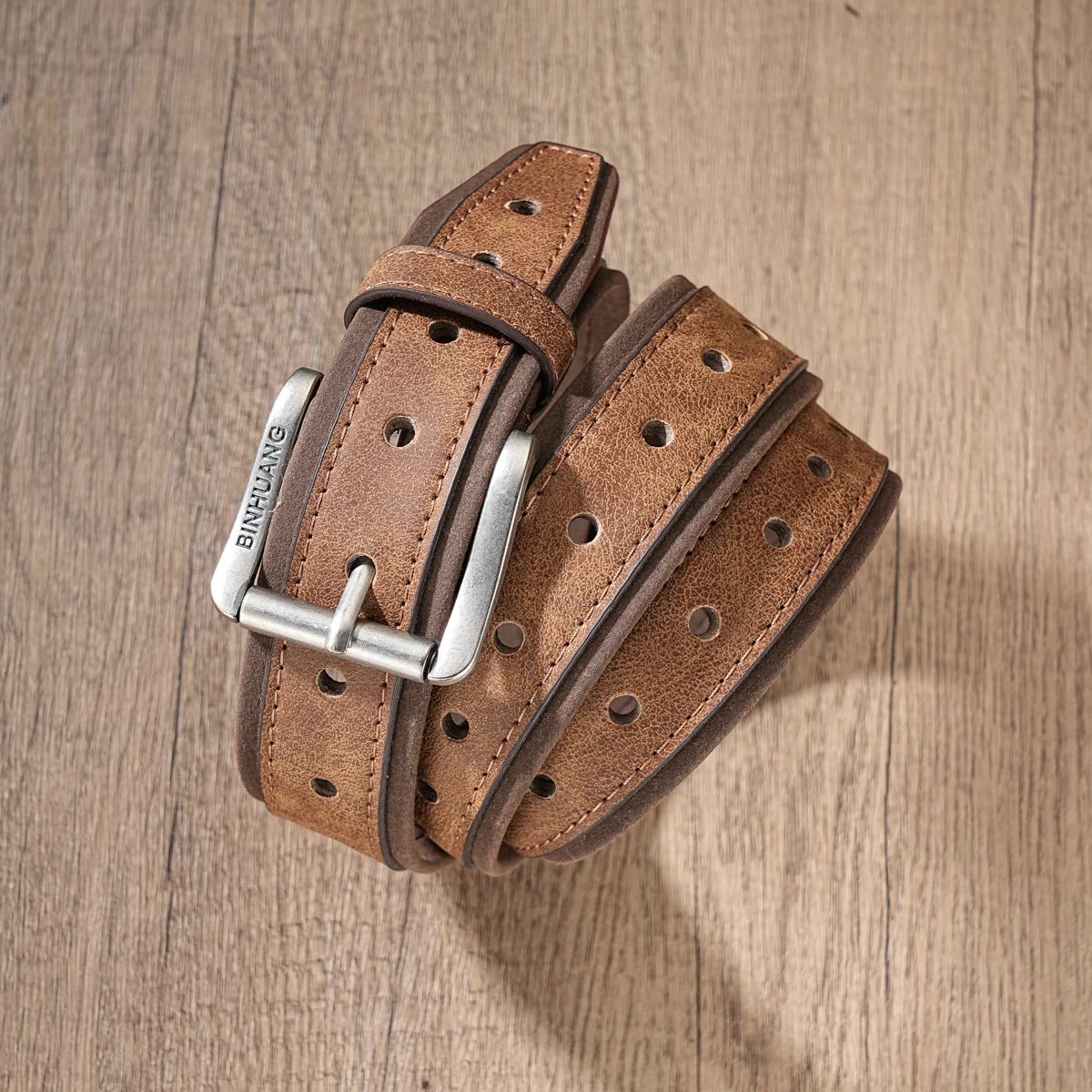 BINHUANG - A 1-piece casual retro belt for men, with a workwear style. Featuring color-matching and patchwork techniques