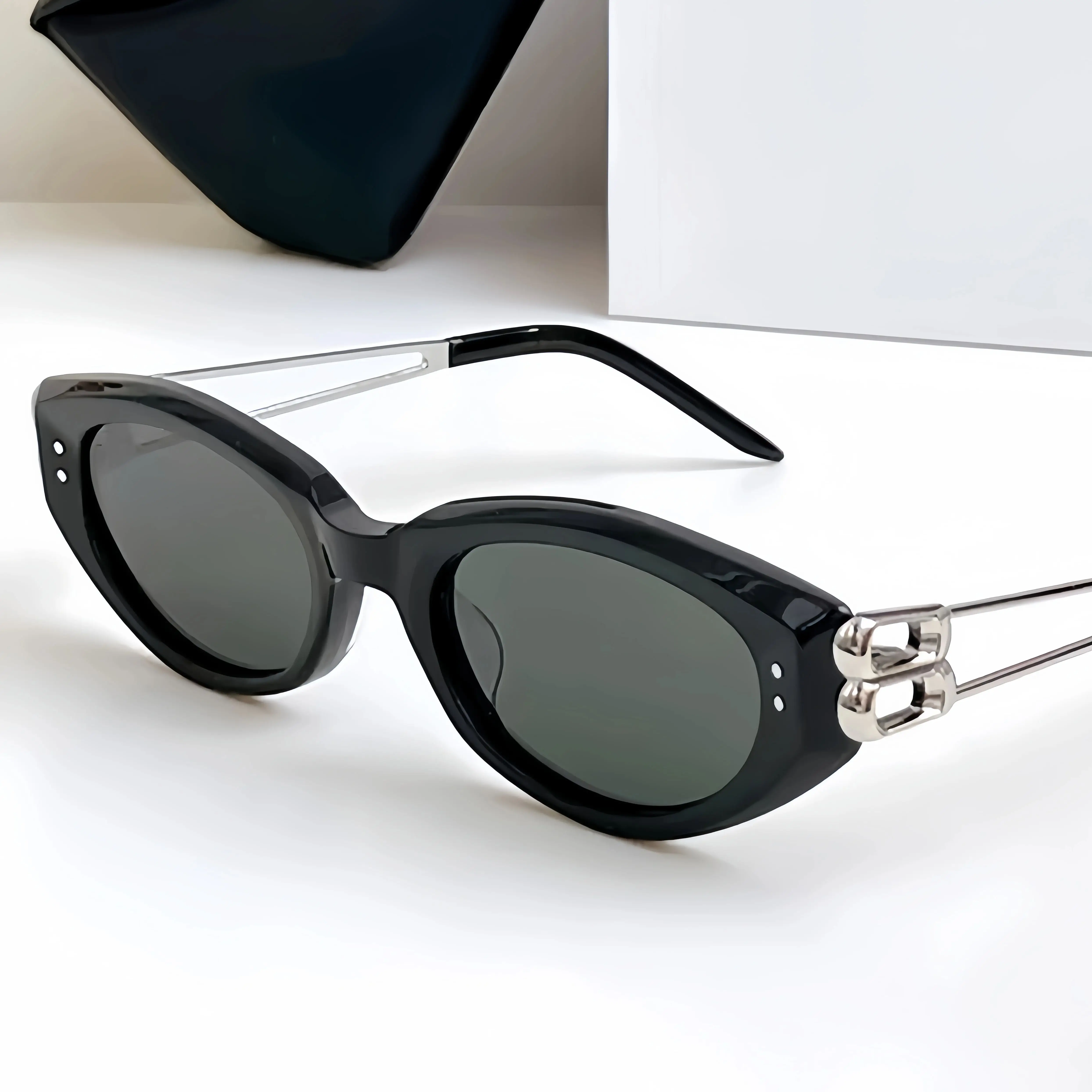 

Square Oversized Acetate Sunglasses | Luxury UV400 Protection for Men & Women Unisex Monster palett -Inspired Trendy Shades