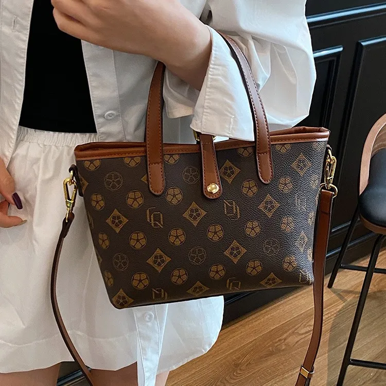 

​2025 New Luxury Large Capacity Tote Bag for Women, Fashion Casual Shoulder Crossbody Bag, Multi-way Purse for Daily & Travel​