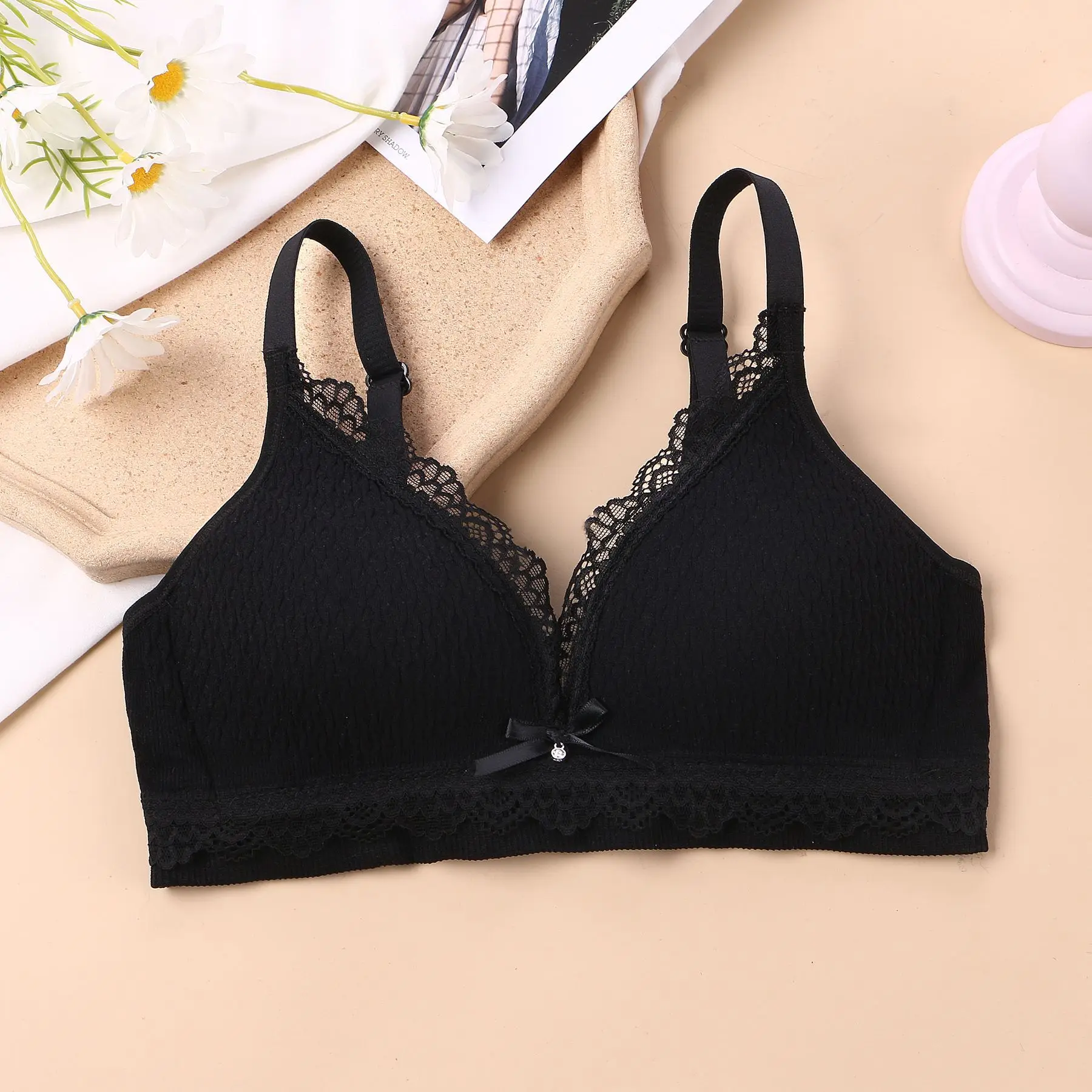 New girls underwear women's no steel ring bra triangle cup bra lace high school students girls students AB cup bra wireless bra