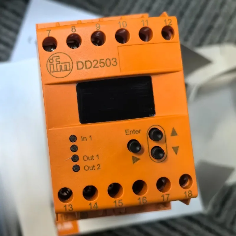 

DD0203 DD2503 DD2505 Evaluation unit for speed monitoring sensor modules original stock
