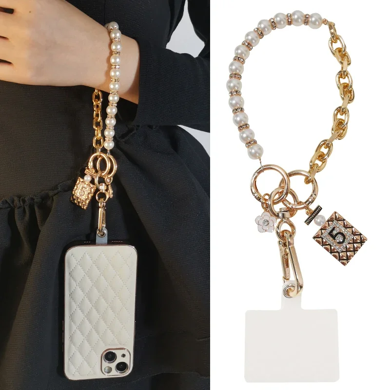 Mobile Phone Lanyards Short Wrist Beaded Small Fragrance 5 Pearl Chain Camellia Hand Chain Keychain Pendant Phone Wrist Strap