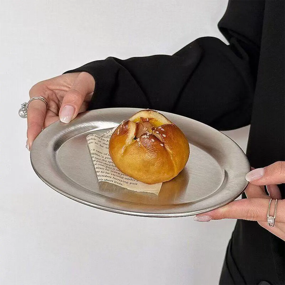 Minimalist Instagram-Style Restaurant Bread Plate Stainless Steel Oval Plate Cake Plate Cafe Dessert Plate Small Plate 1 Piece