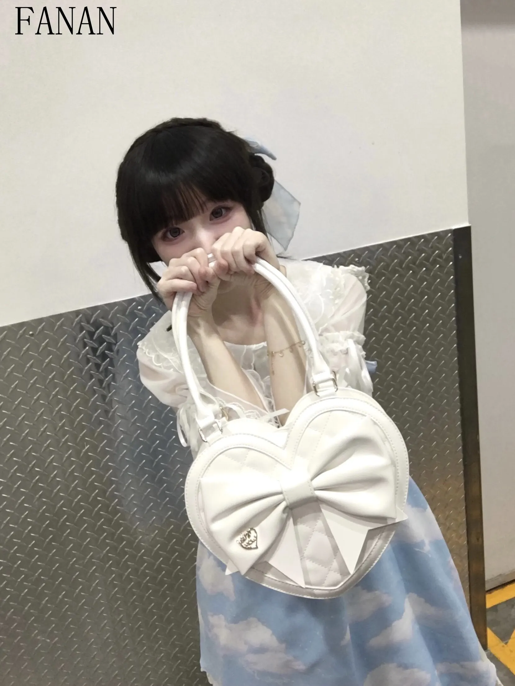 Lolita Style Girls Top-Handle Bags Original Desig Versatile Cute and Sweet Heart-shaped Tote Bag Kawaii Women's Handbags