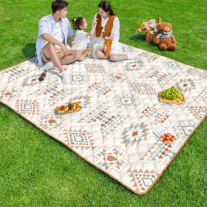 Outdoor Picnic Mat Camping Folding Tent Mat Thickened Waterproof Beach Camping Mat Outdoor Camping Park Picnic Equipment