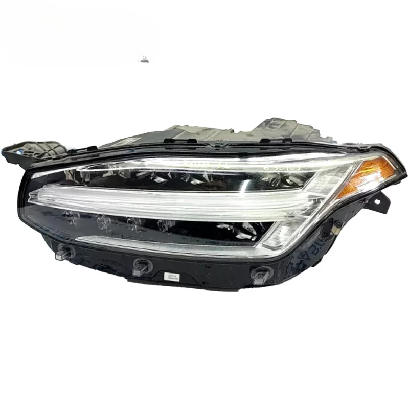 Suitable for 2016-2018 Vol vo XC90 LED headlights, headlights 31395940, 31395941, three drive