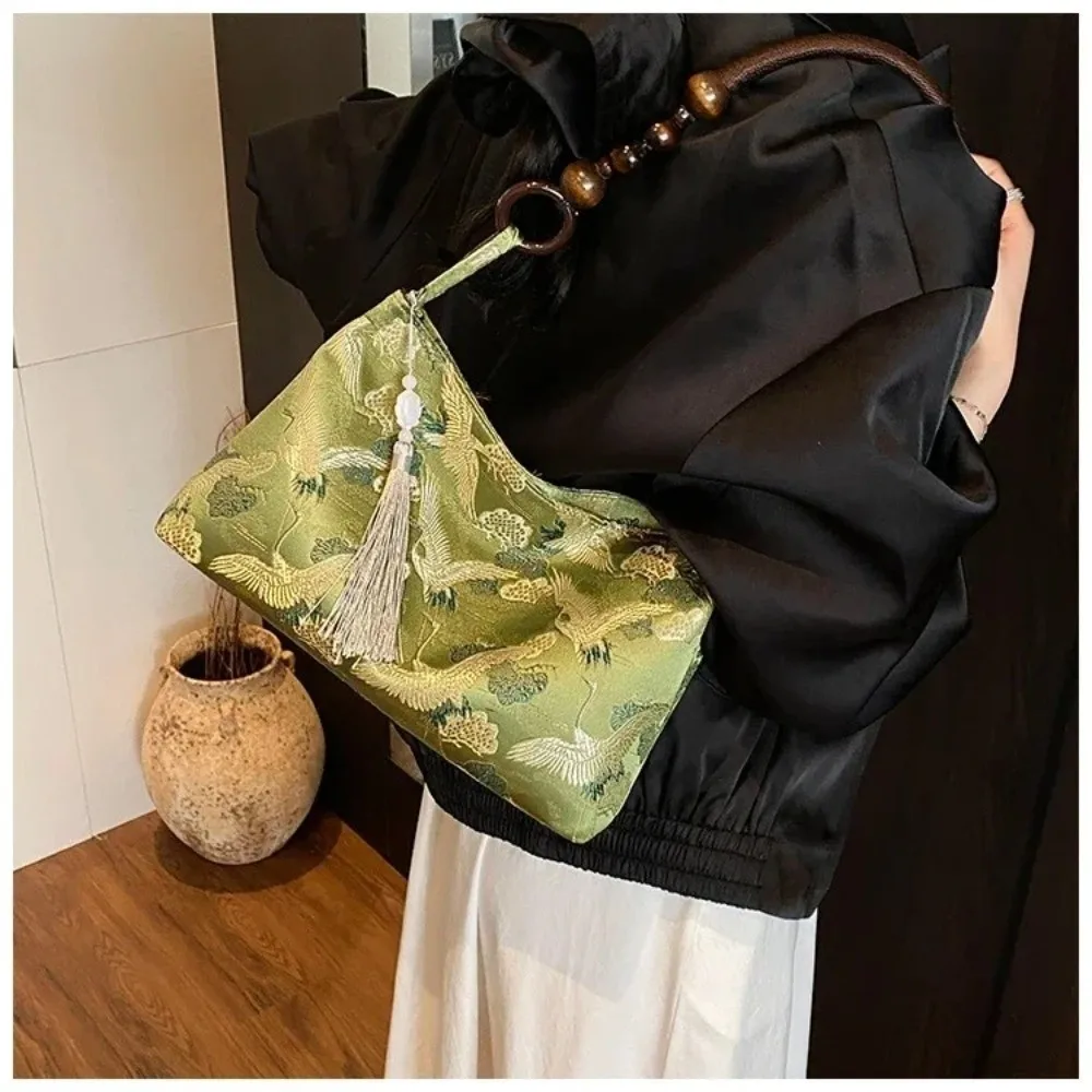 Hasp Sewing Thread Craft​ Embroidered Shoulder Bag​ ​Adjustable Crossbody Strap​ ​Tassel Decoration Bag​