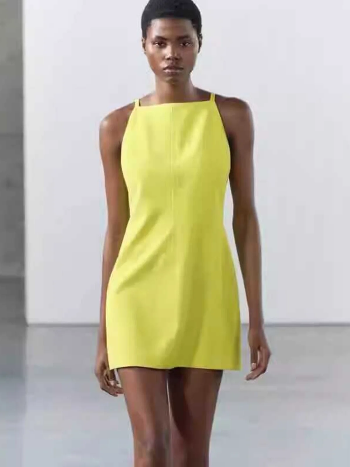 Letnia Nowość Damska Słodka i Elegancka Kamizelka Bez Rękawów z Dekoltem w Serek, Dopasowany Krój, Wysoki Stan, Linia A, Styl Koreański