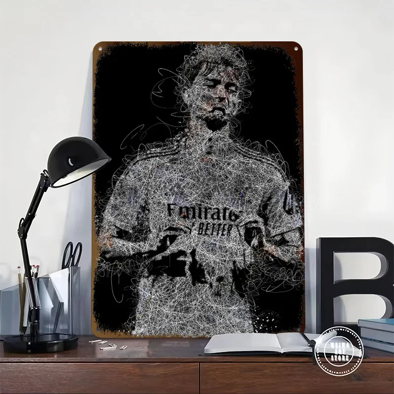 Dean Huijsen Player Portrait Tinplate Poster Customized Wall Art Vintage Metal Signs Retro Tin Plaque for Modern Home Decoration