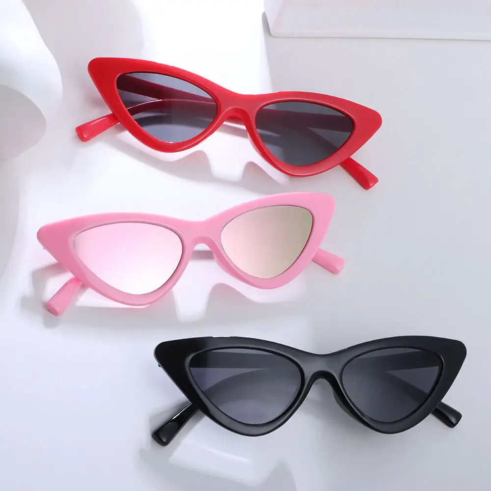 Modna okulary przeciwsłoneczne dla dzieci Retro wąska ramka okulary przeciwsłoneczne Cat Eye dla chłopców dziewcząt 3-9 lat Non-polaryzacyjne okulary przeciwsłoneczne Party Favor