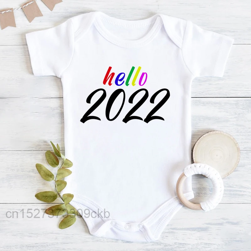 

Hello 2022 Design Newborn Bodysuit Short Sleeve Jumpsuit Baby Clothes Simple Nursing Toddler Shirt Romper Pregnancy Announcement