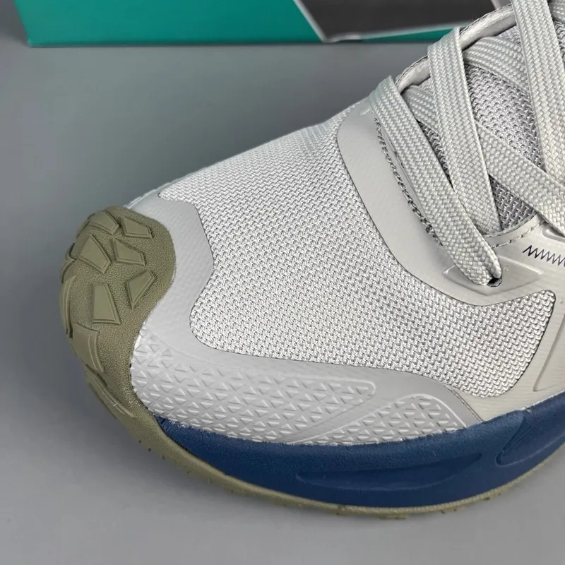 New 2025 Bestselling Breathable Professional Unisex Marathon Running Shoes Anti-Slip Training Track & Field Running Shoes