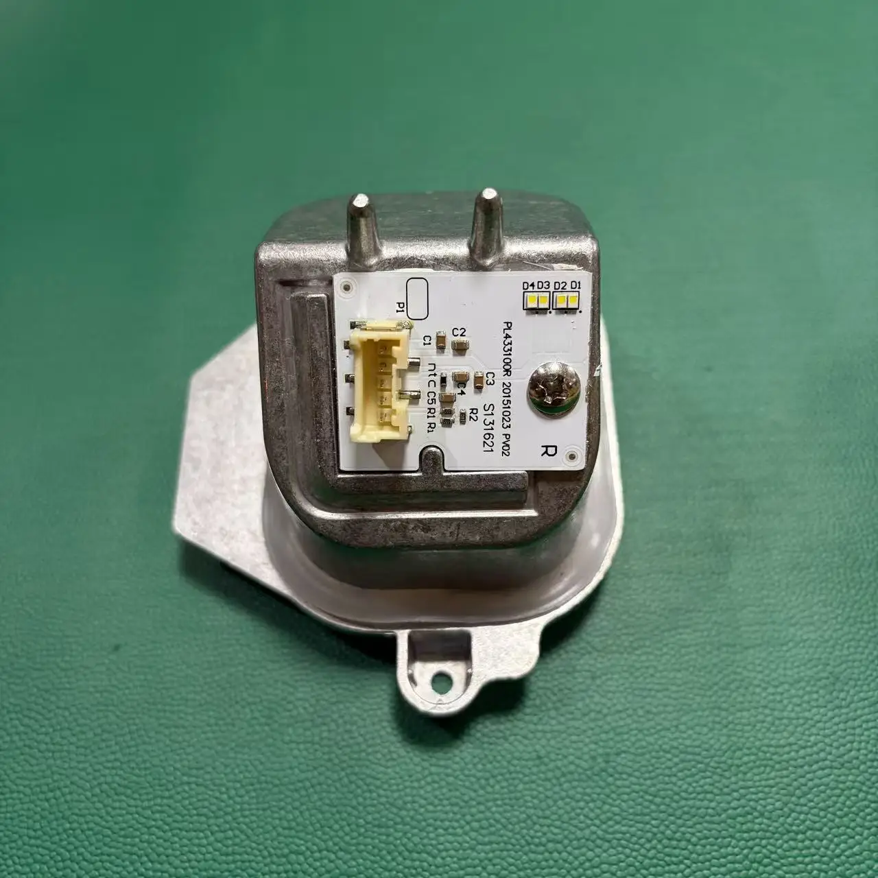 Suitable for Audi Q3 16-19 daytime running light source module angel eye light source module daytime running light stabilizer