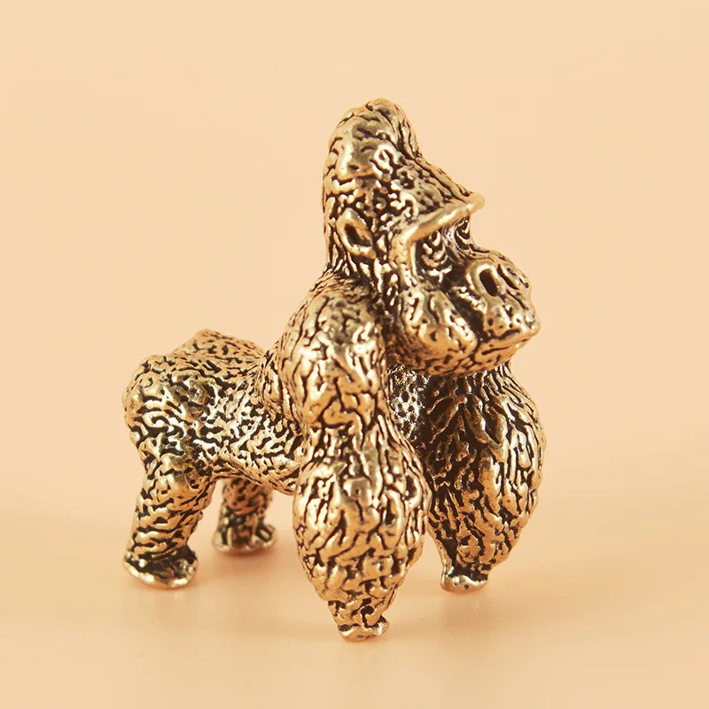 Brass Gorilla Figurine Vintage Hand Play Piece Tea Pet Study Paperweight Solid Pure Copper Retro Mini Ornament Home Desk Decor