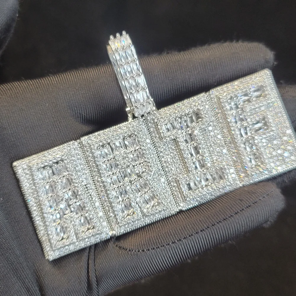 

Мода на заказ Iced Out Squaer сетка имя кулон цепочка персонализированные хип-хоп буквы ожерелье ледяной Baguettecz именная табличка ювелирные изделия