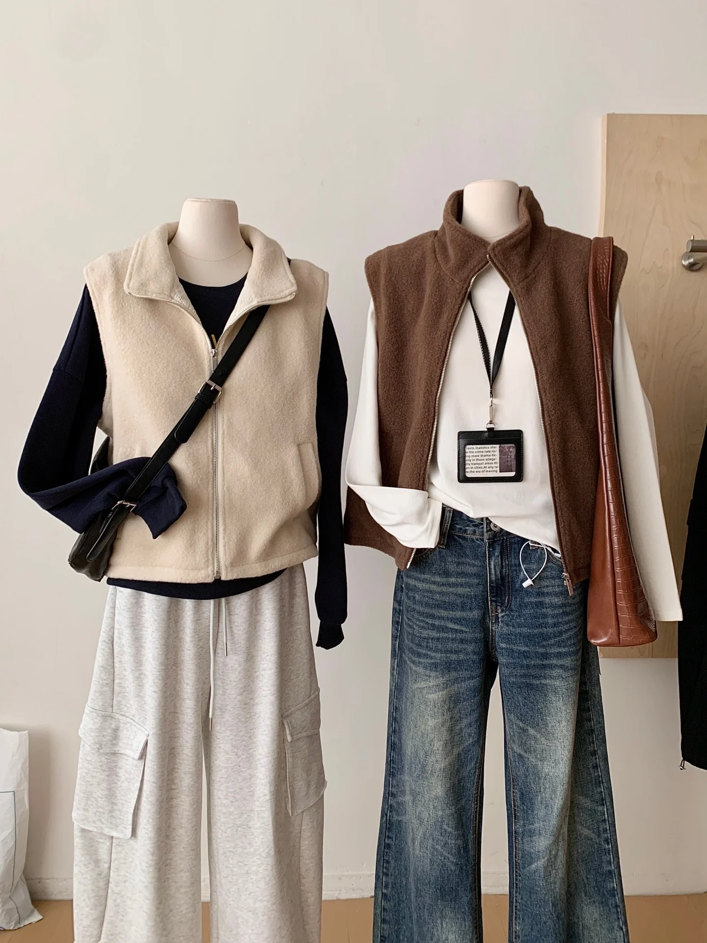 

Women's Autumn Winter Stand Collar Polar Fleece Vest Outwear Lady Solid Color Zip Up Sleeveless Loose Vest Top