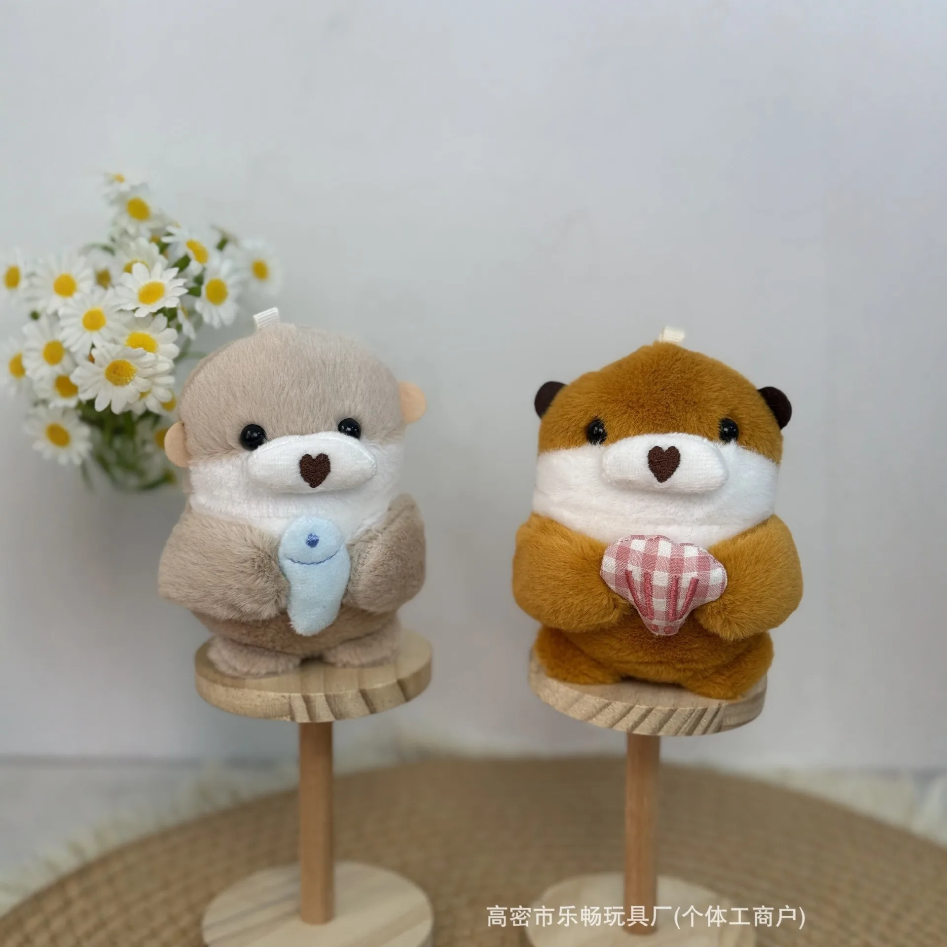 Cute Otters Holding Fish Plush Doll  Lightweight Hanging Pendant Props For School Bag Key Wallet Doll Toy Gifts 11cm