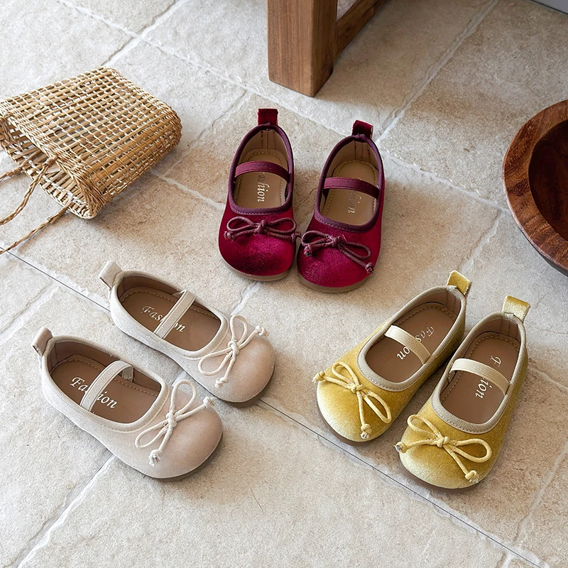 

2026 Spring Velvet Sweet Cute Casual Bows Baby Girls Shoes Non Slip Solid Color High Quality Children Princess Shoes