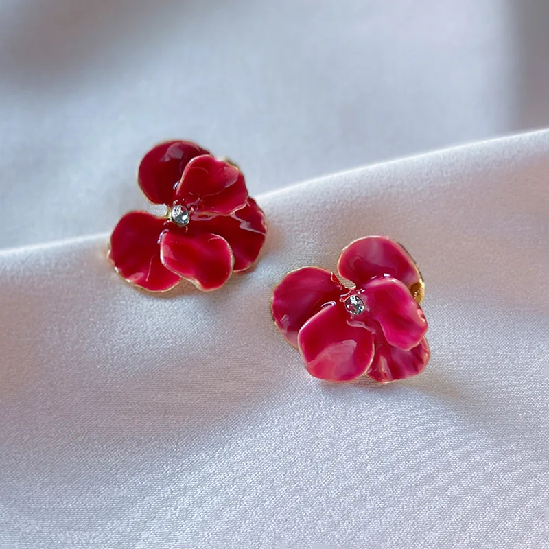 French Vintage Petal Earrings for Women Fashion Light Luxury Red Butterfly Orchid Flower Stud Earrings Female Statement Jewelry