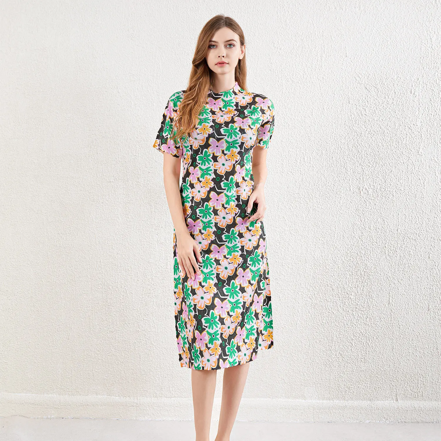 Miyake Floral Dress for Women in Summer 2024 French Retro Gentle Style, Slimming, Waist Cinching, Pleated Mid Length Skirt